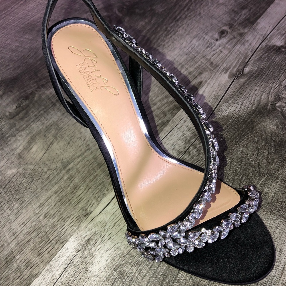 Jewel Badgley Mischka Black Bling Heels size 9